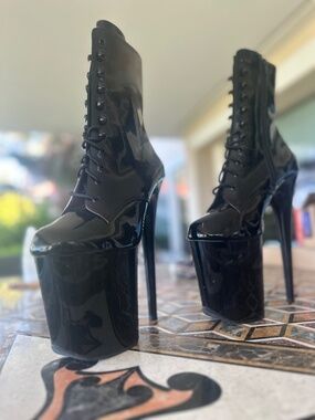 Pleaser Flamingo-1020 Black Patent 8" Stiletto Heel Platform Ankle Boots